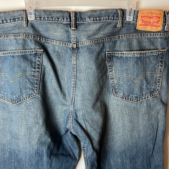 Levi’s 550 slightly distressed jeans. Size 48/30. - Picture 7 of 10